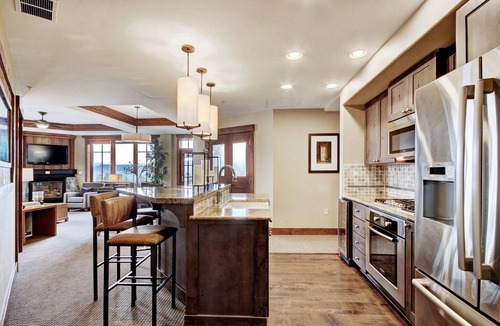 Peak 8 Resort | One Ski Hill Place, a RockResort, by Vail Resorts