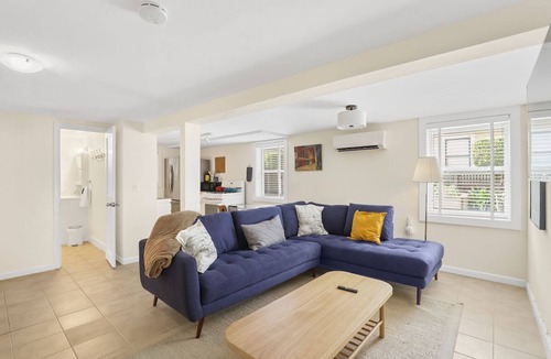 Alta Heights Apartment | Oxbow quiet sabbatical get away.