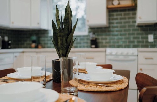 Packwood Apartment | Packwood | Summerland Suite at The Peak Motel