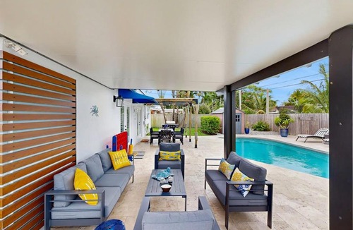 Coral Heights House | Palm Grove Villa