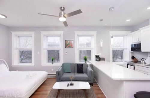 Fenway–Kenmore Apartment | Park42-0/1 · Cozy Central Fenway Studio