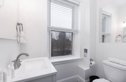 Fenway–Kenmore Apartment | Park42-0/1 · Cozy Central Fenway Studio