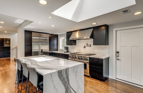 Broadway House | Patio, Modern Broadway Luxury: 4 Mi to Lumen Field