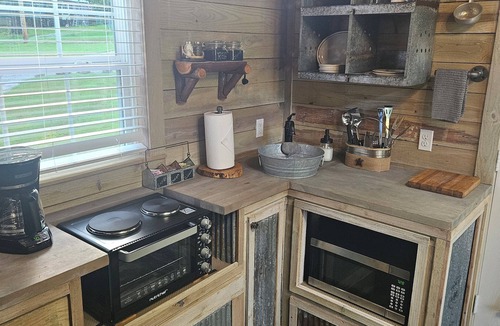 Omaha Cabin | Peaceful Cozy cabin,With Hot tub,Near Branson & Thunder Ridge Arena,and Marina