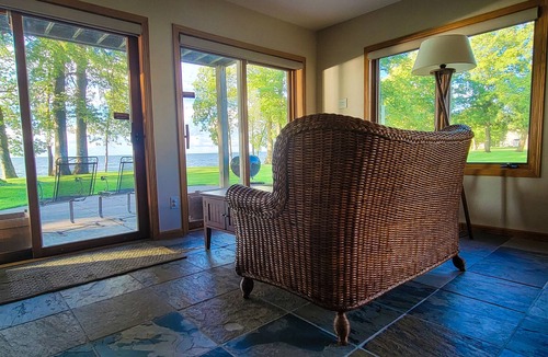Onamia House | Peaceful End-Unit With Panoramic Lake Views! Perfect For All Seasons!