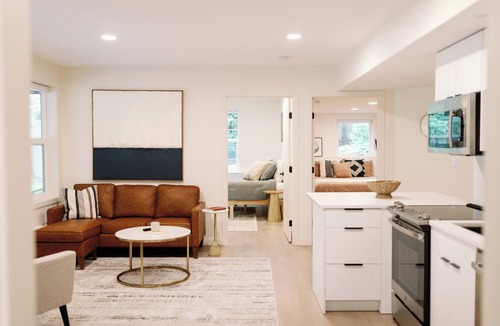 Washougal House | Peaceful Forest Riverfront Escape near PDX w/Hot Tub, Kayaks, & River Access