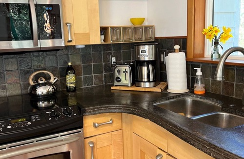 Point Roberts House | Peaceful Private Home/Duplex on Lily Point Trail