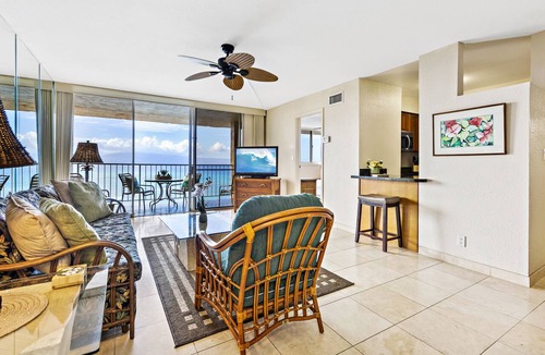 Napili Condo | Penthouse oceanfront great for whale watching