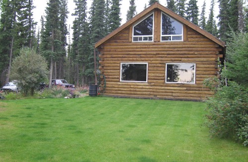 Copperville House | Perched on a high bluff over the Copper River, with an Awesome Mountain View