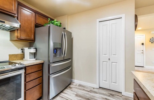 Eastside House | Perfect Private Getaway Minutes to Downtown!