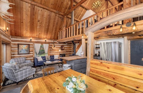 Ardenvoir Cabin | Pet-Friendly Cabin Rental in Leavenworth, WA