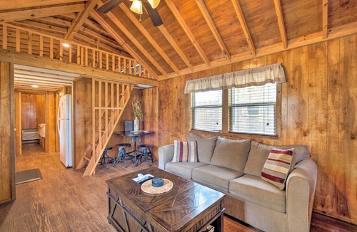 Steinhatchee House | Pet-Friendly Cottage Unit 7, Screened Porch!