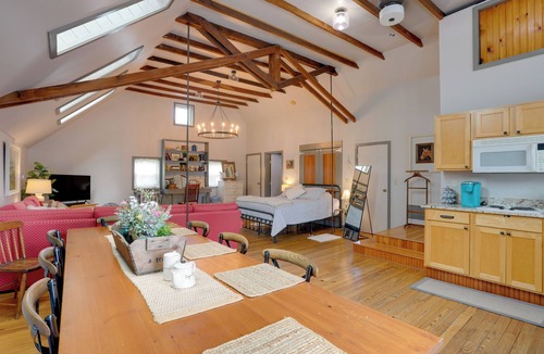 Bemus Point Apartment | Pet-friendly Loft Vacation Rental w/Fire Pit!