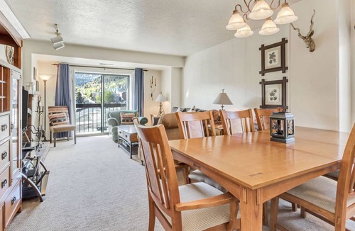 North Park City Condo | Pet Friendly Park City Resort Condo – Pool, 5 Min Walk to Free Shuttle, King Bed + Sofa Bed, Hot Tub