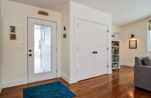 Saugatuck Villa | Pet friendly walk to Saugatuck hot tub