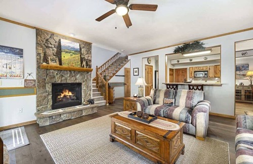 Estes Park House | Pinehenge on the Big Thompson River near RMNP!