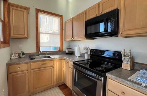 Windham Cottage | Ponder Point waterfront cottage