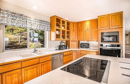 Port Ludlow House | Port Ludlow Water View Home | 30+ Day Stay