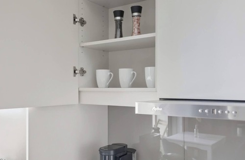 Fashion District Apartment | Premium Central Studio Apartment, Walk to CNTower