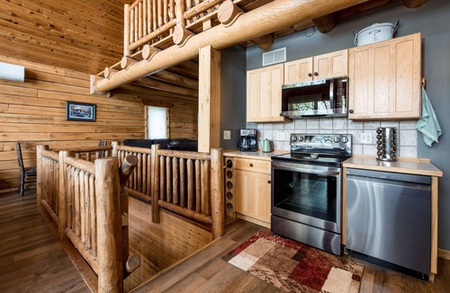 Miltona Cabin | Premium Log Home: Lake, Sandy Beach, Sauna, Game room