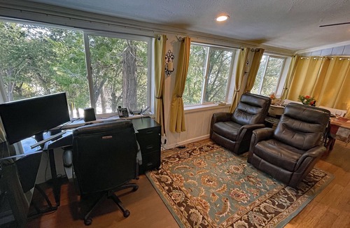 Julian Cabin | PREMIUM TREE HOUSE 1.14-Acres Hot Tub Panoramic Lake Forest Mountain View