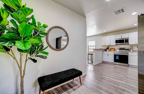 Blanco Cabin | Pristine home with firepit, central AC & washer/dryer - dog-friendly