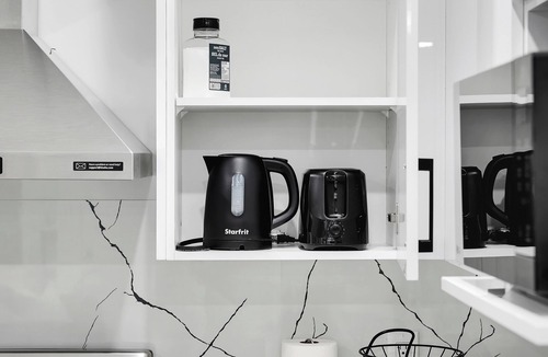 Southwest Calgary Apartment | Private 2 Bed 1 Bath Basement Suite in SW Calgary | Banff Access