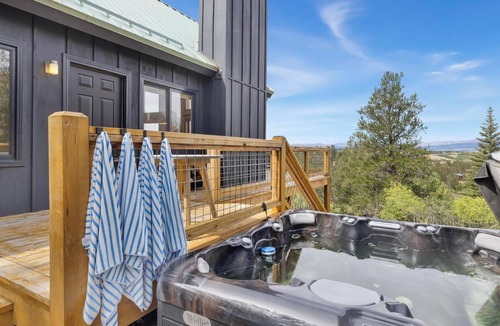 Stagetop Cabin | Private 3-Acre Retreat with Hot Tub & Divide Views
