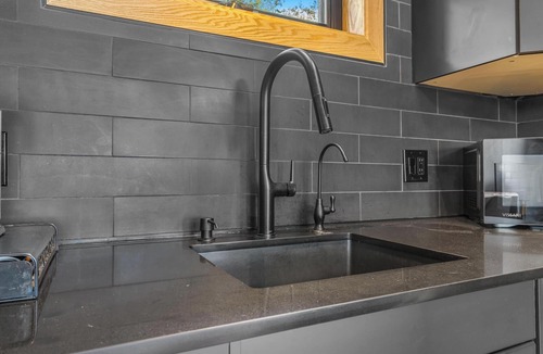Fairplay House | Private Alpine Cabin · Disc Golf Course · Wood Fireplace · Dog-Friendly