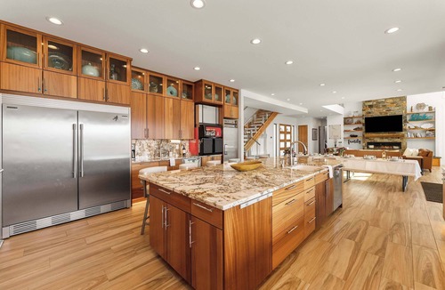 Ardenvoir House | Private beach with panoramic lake views