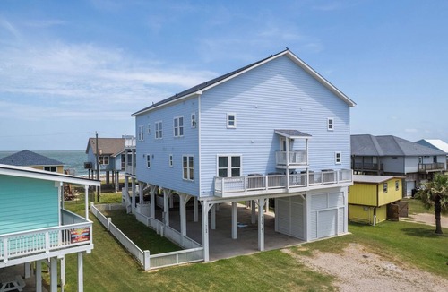 Surfside Beach House | Private Beachfront Retreat, Surfside Beach
