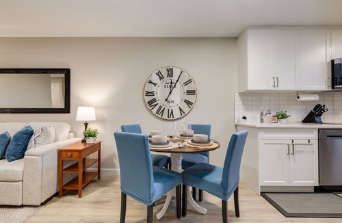 Southeast Calgary House | Private Calgary Suite | Full Kitchen, Laundry, Workspace & Free Parking