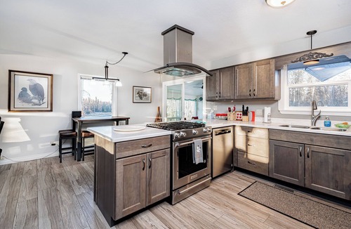 Soldotna House | Private Home on the Kenai River at Gull's Landing