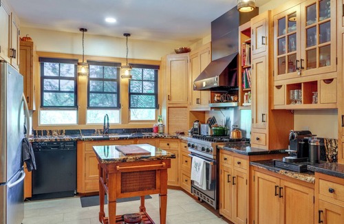 Tuolumne House | Private Pool & Fire Pit! Tuolumne Family Retreat