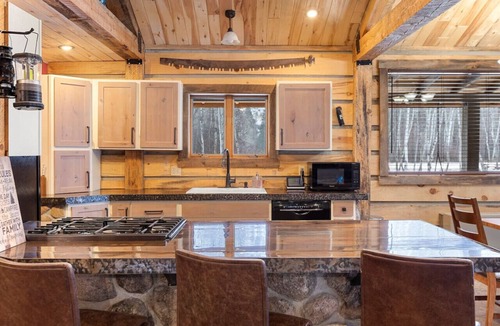 Darby Cabin | * * * *Private River Front Cabin * * * *