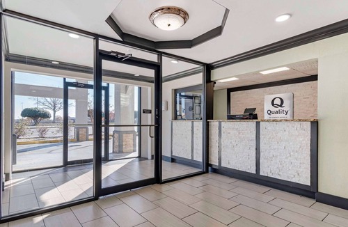Morrow Hotel | Quality Inn & Suites Morrow Atlanta South