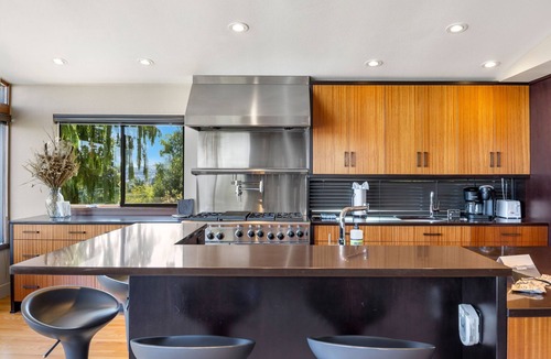North Queen Anne House | Queen Anne | Views | Near Shopping & Dining