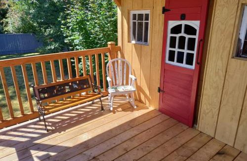 Des Moines House | Quiet Modern Stay Near SeaTac & Hospitals