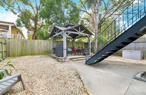 Broadmoor Apartment | Quiet Non-Smoking 2-bedroom apartment in superb New Orleans with AC