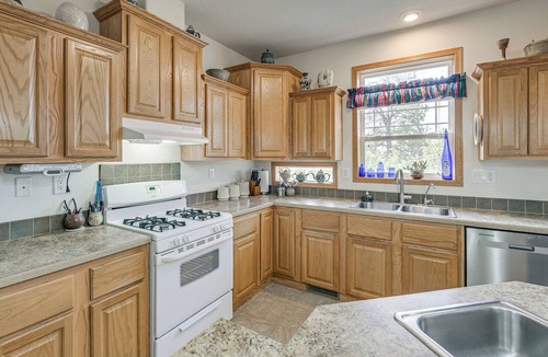 Ignacio House | Quiet Porch & Deck! Dog-Friendly Home Near Durango