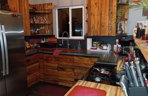 Fern Forest House | Rainforest Volcano Retreat – As Seen on TV! Near Volcanoes Nat’l Park