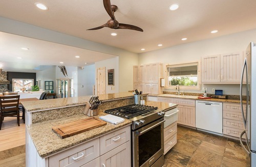 Mancos House | Rancho Sendero Correo - Historic Home & Cabin on 300 Acres - Hot Tub