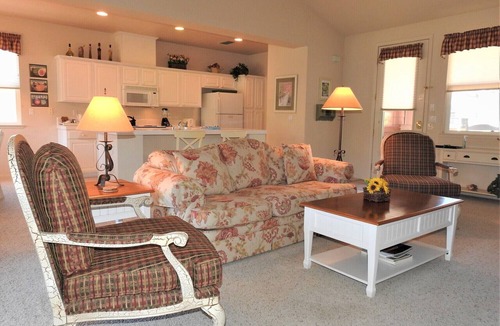 Angels Camp House | Raspberry Cottage-stunning view of golfcourse