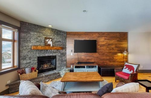 Big White Ski Resort Apartment | Raven 104