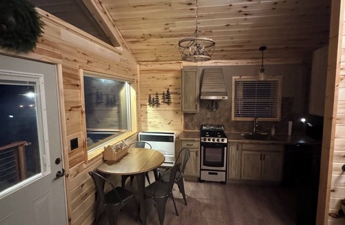 Antonito Cabin | Red Iron Cabin-Near Chama & Cumbres Pass