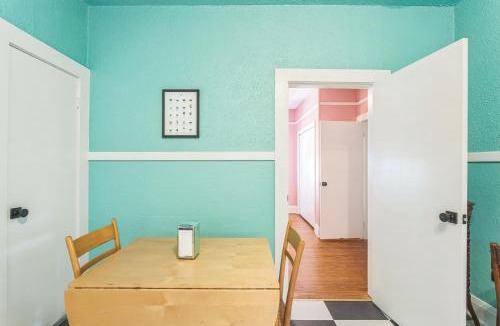 Gonzales House | Retro Revival with Modern Comfort - A Mid-Century Gem in Gonzales LA