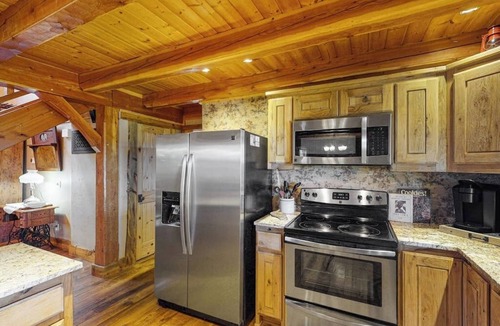 Pagosa Meadows IV House | Ridgetop mountain-view home on 5 acres with Gas Grill, AC & fireplace