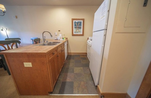 Montezuma Condo | River Run Condo, Walk to Shops, Pool/Hot Tub
