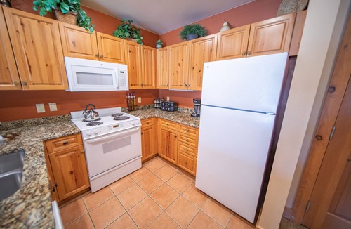 River Run Condo | River Run Summer Fun | Pool & Mini Golf