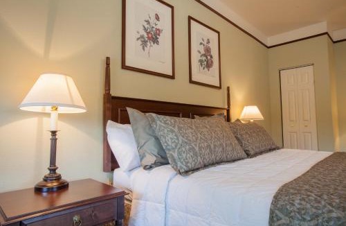College Resort | River's Edge Resort by Aspen Hotels
